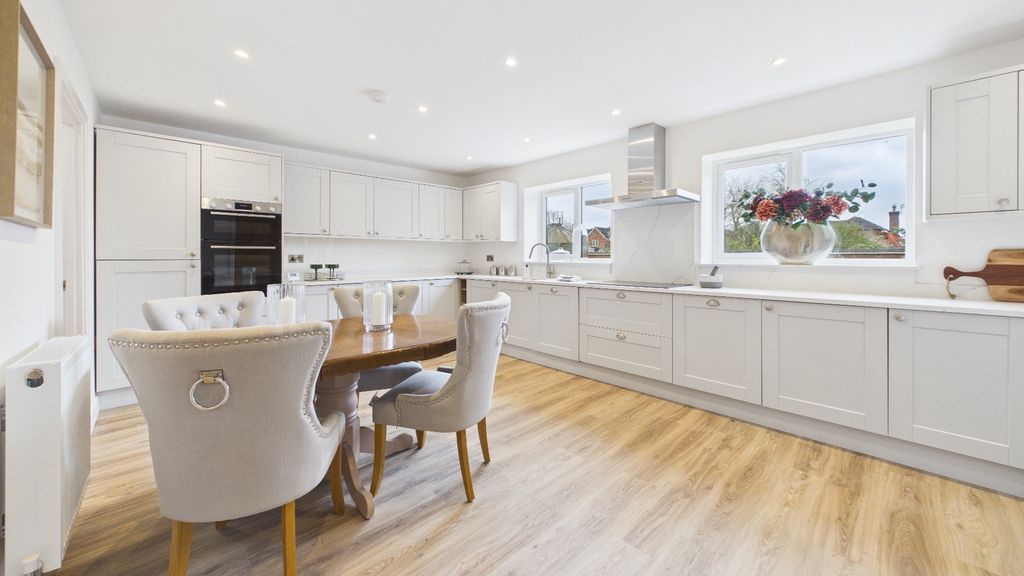 Property photo 2 of 35 3845035