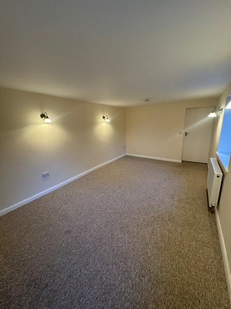 Property photo 3 of 28 Picture2.Jpg