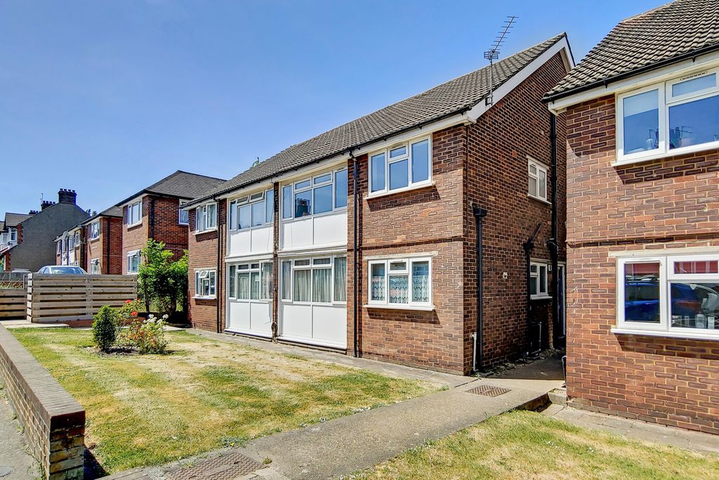 Property photo 1 of 9 Exterior