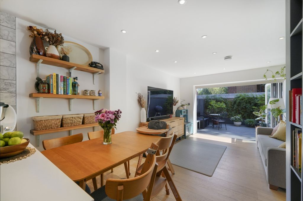 Property photo 1 of 17 1c_6 President Drive - Uyd5Y4v7Gfczolagvg7E