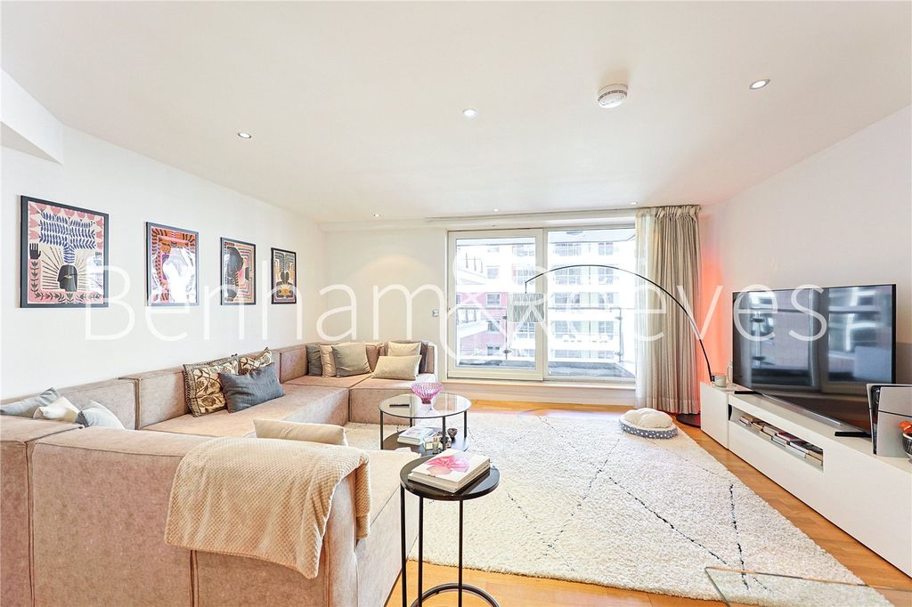Property photo 1 of 19 Picture No. 09