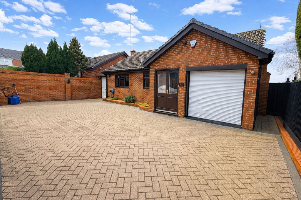 Property photo 1 of 21 4996320