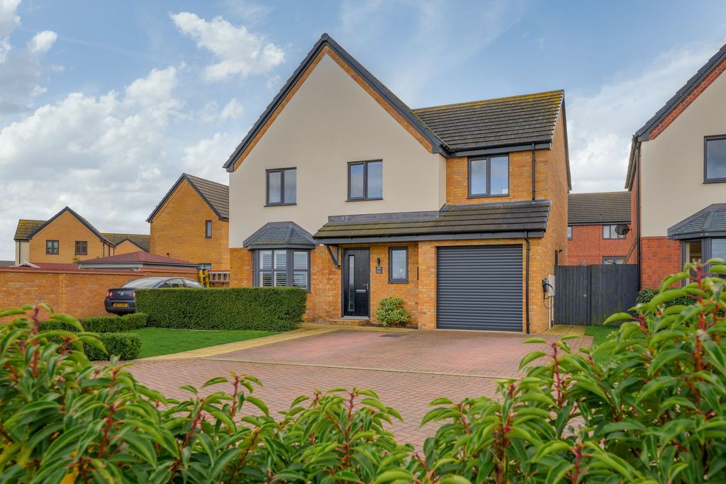 Property photo 1 of 21