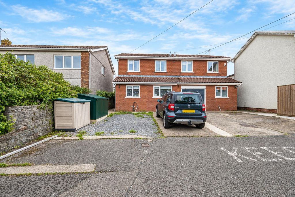 Property photo 1 of 21 5087Efcd-2Ccf-4F44-Ab4c-45Fc40382944.Png