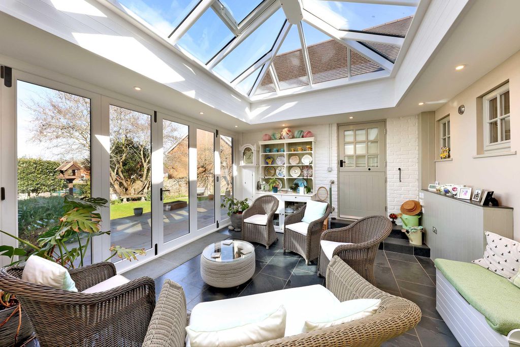 Property photo 3 of 28 Image