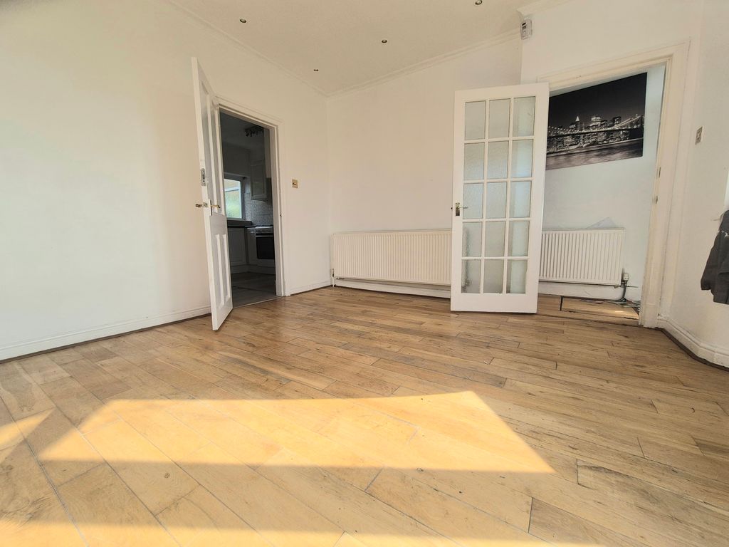 Property photo 1 of 10 Image