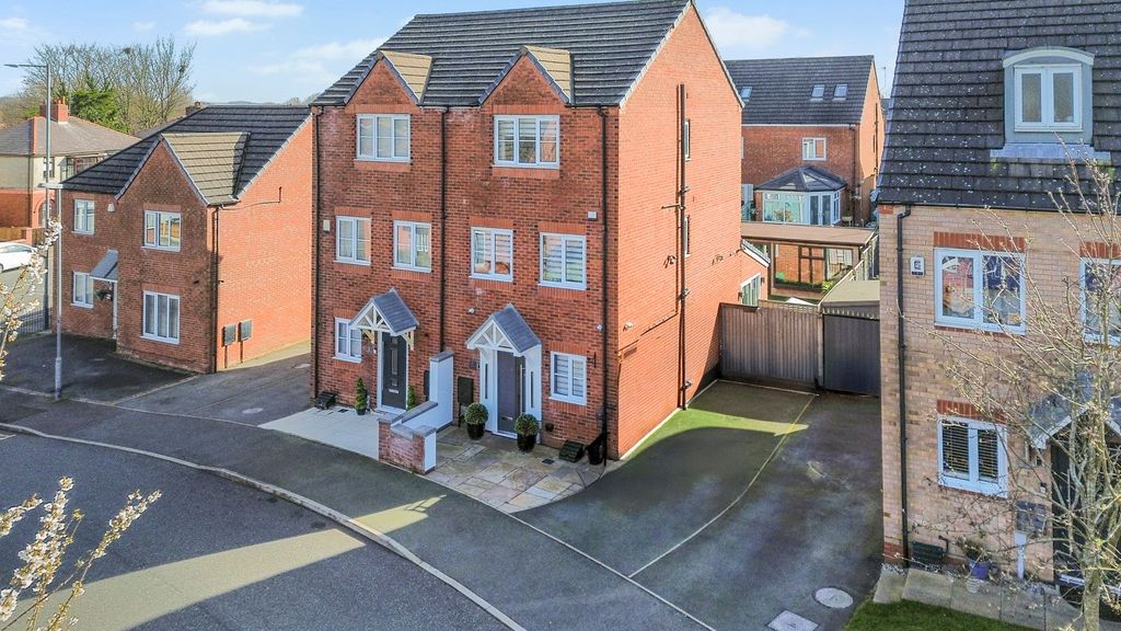 Property photo 1 of 26