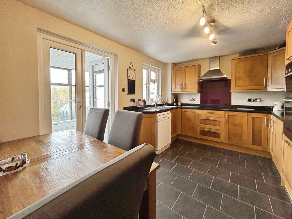 Property photo 2 of 22 4855551