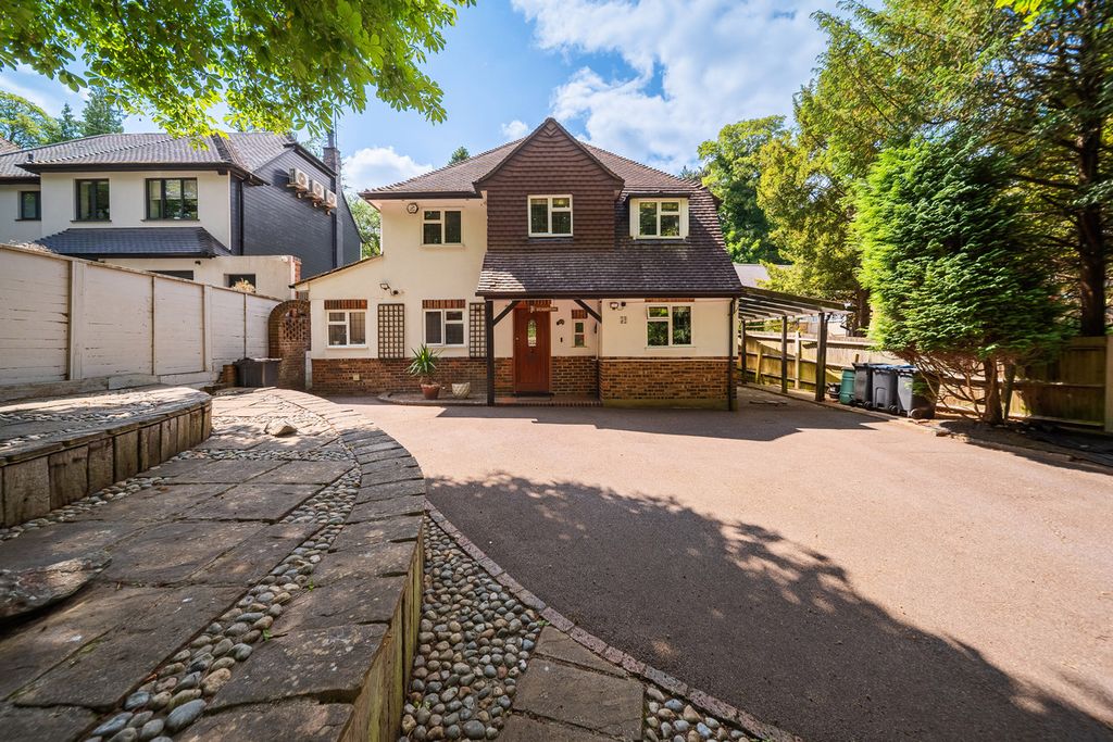 Property photo 2 of 13