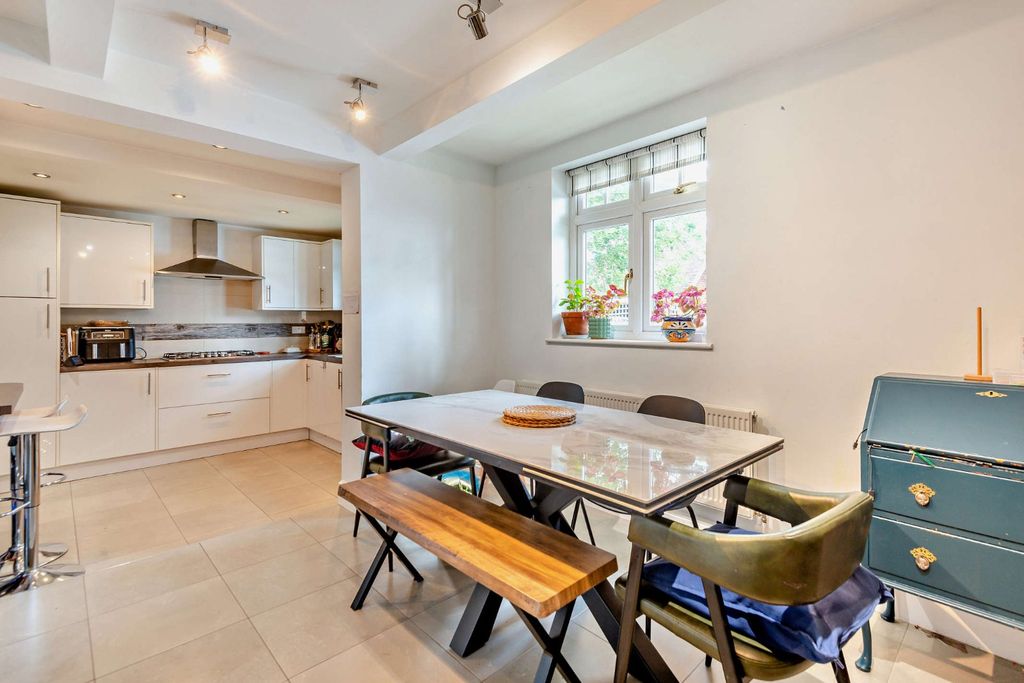 Property photo 2 of 13 Kitchen/Dining Room