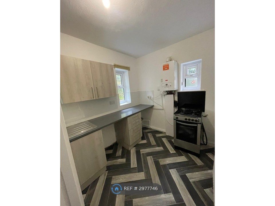 Property photo 1 of 3