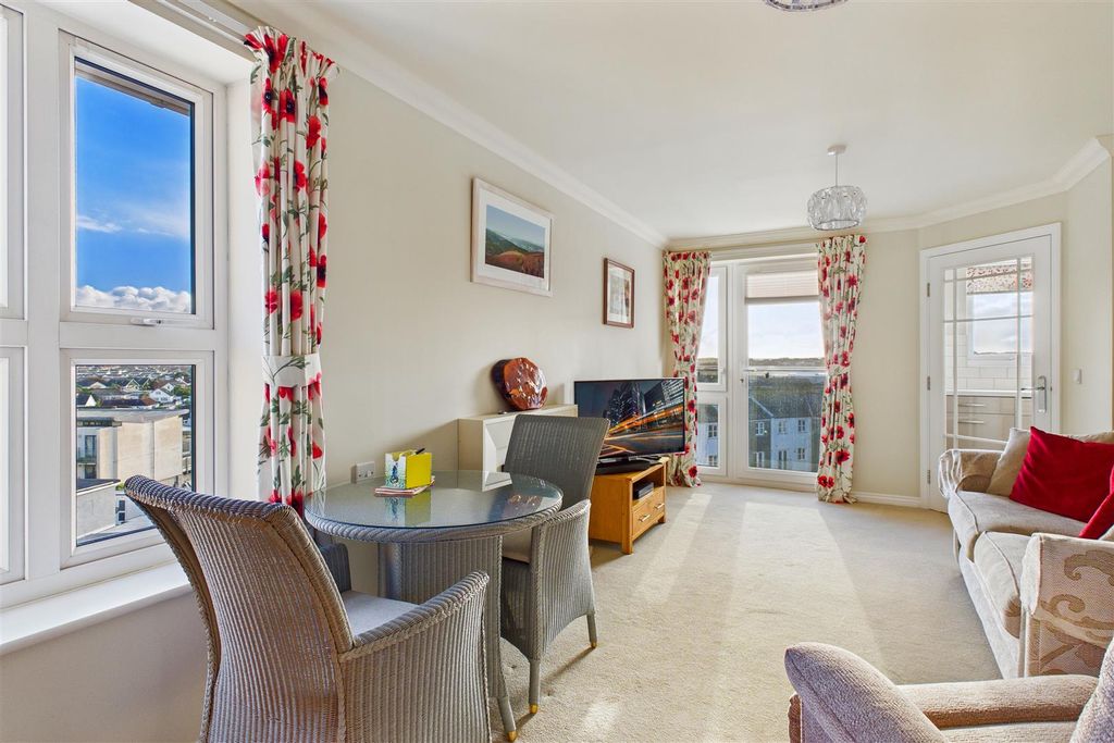 Property photo 3 of 13 Living Room