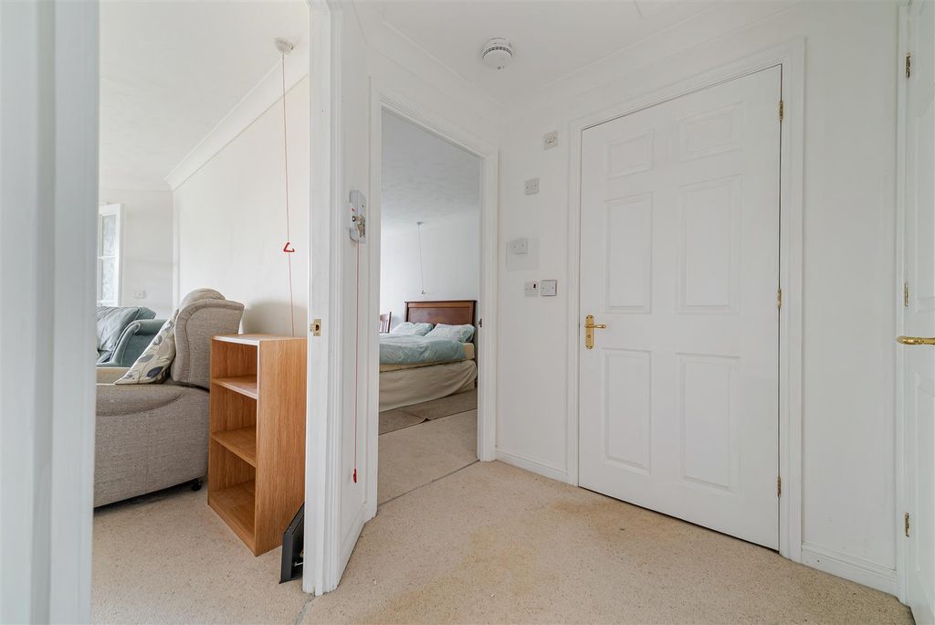 Property photo 2 of 15 Hall