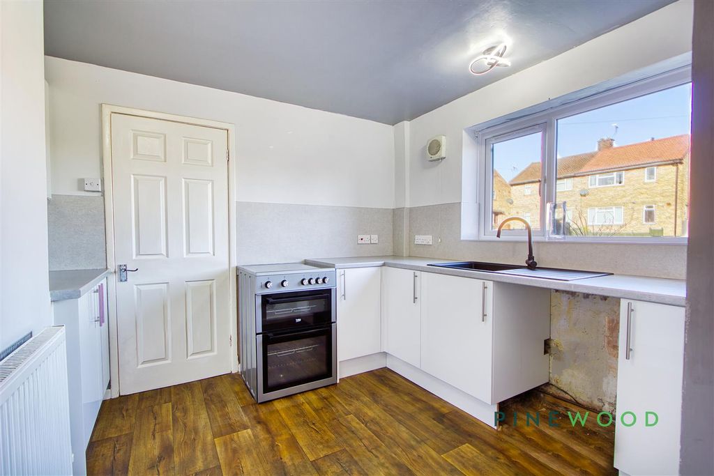 Property photo 2 of 20 Kitchen / Diner