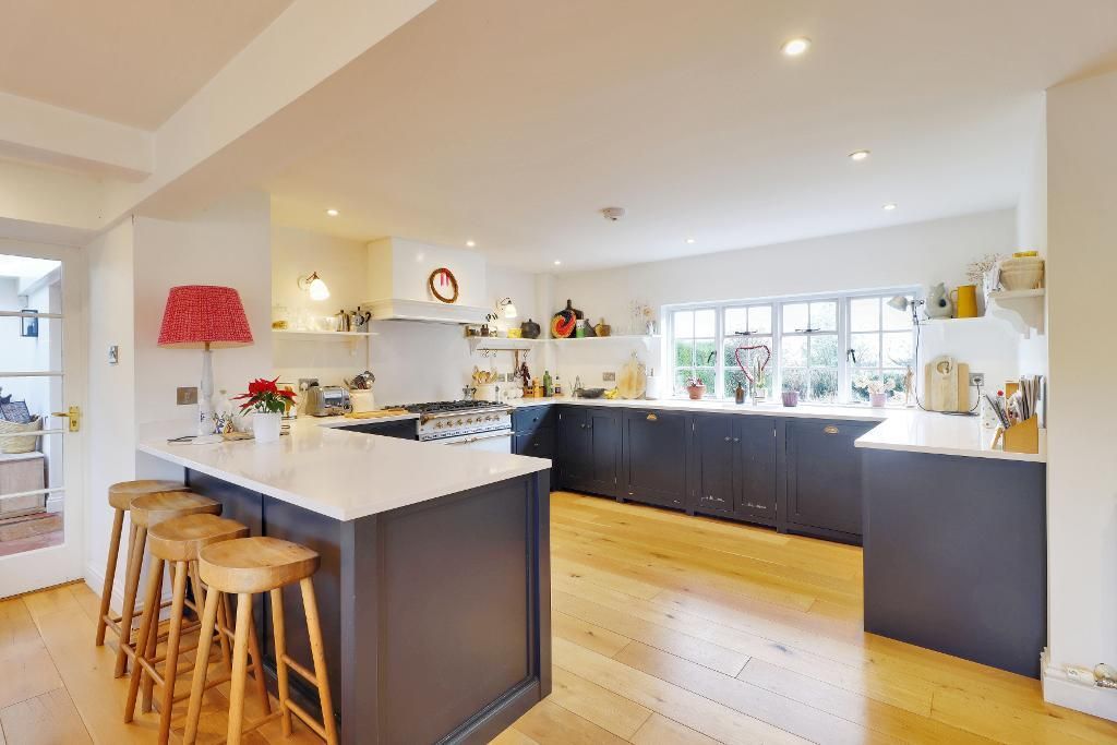 Property photo 3 of 25 Photo 3