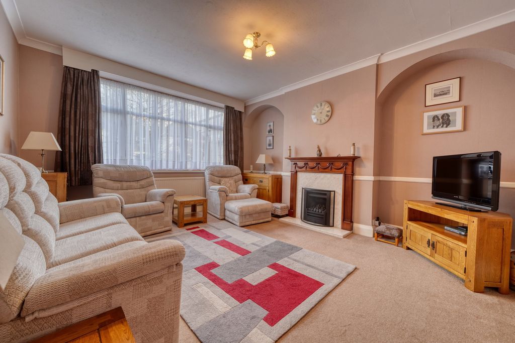 Property photo 3 of 23
