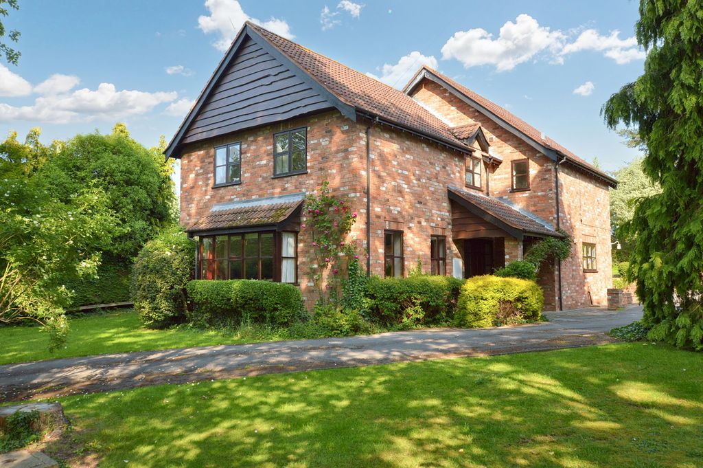 Property photo 1 of 37