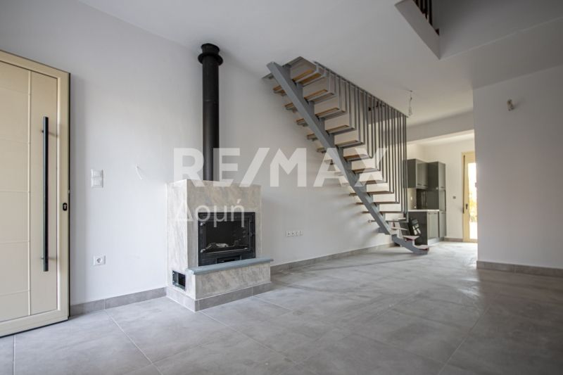 Property photo 2 of 40