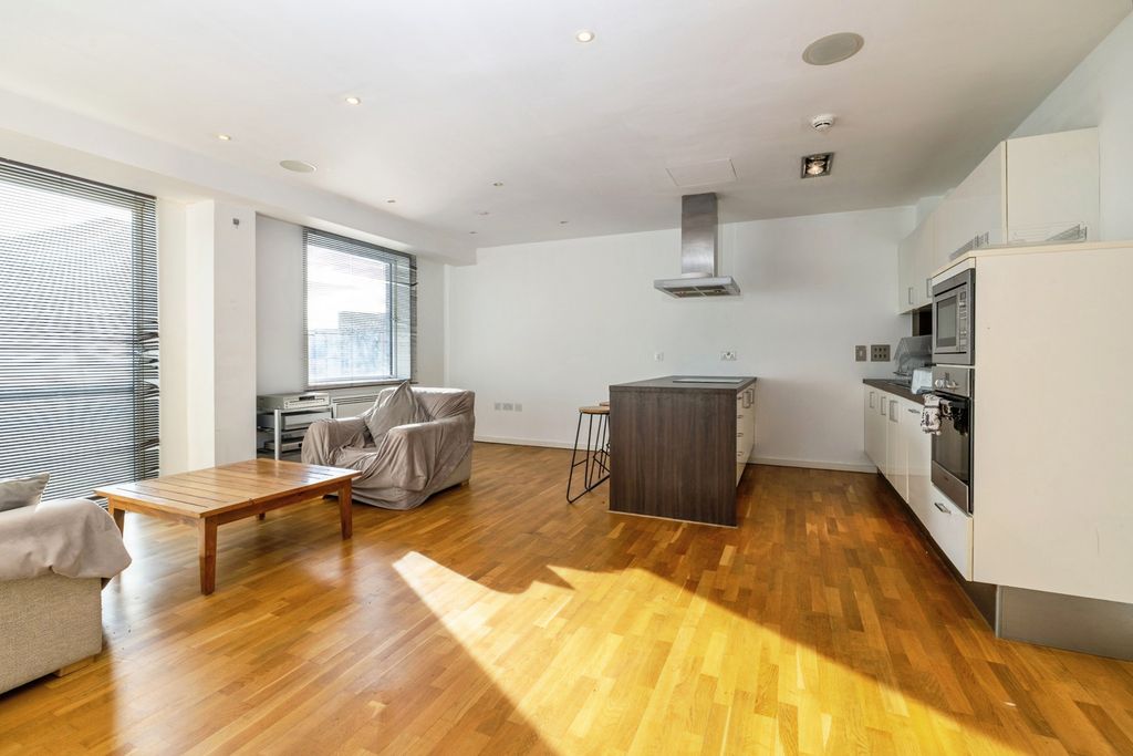 Property photo 2 of 12 Photo