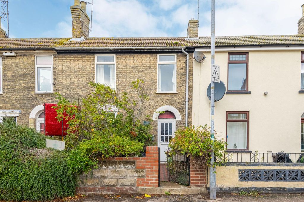 Property photo 1 of 12
