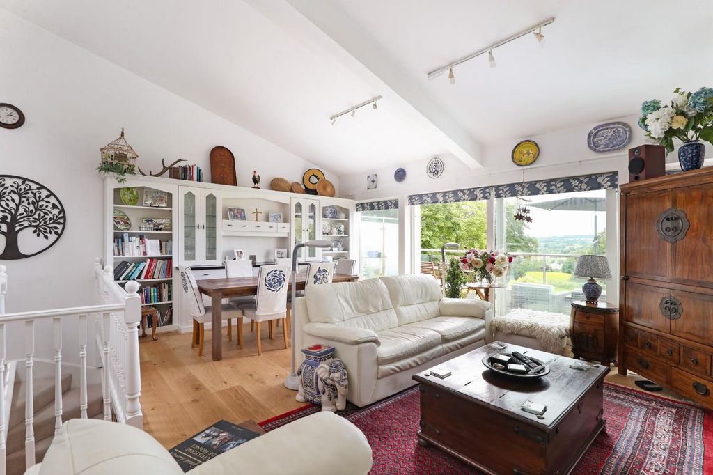 Property photo 2 of 38 Sketch_Ph3_5233279.Jpg