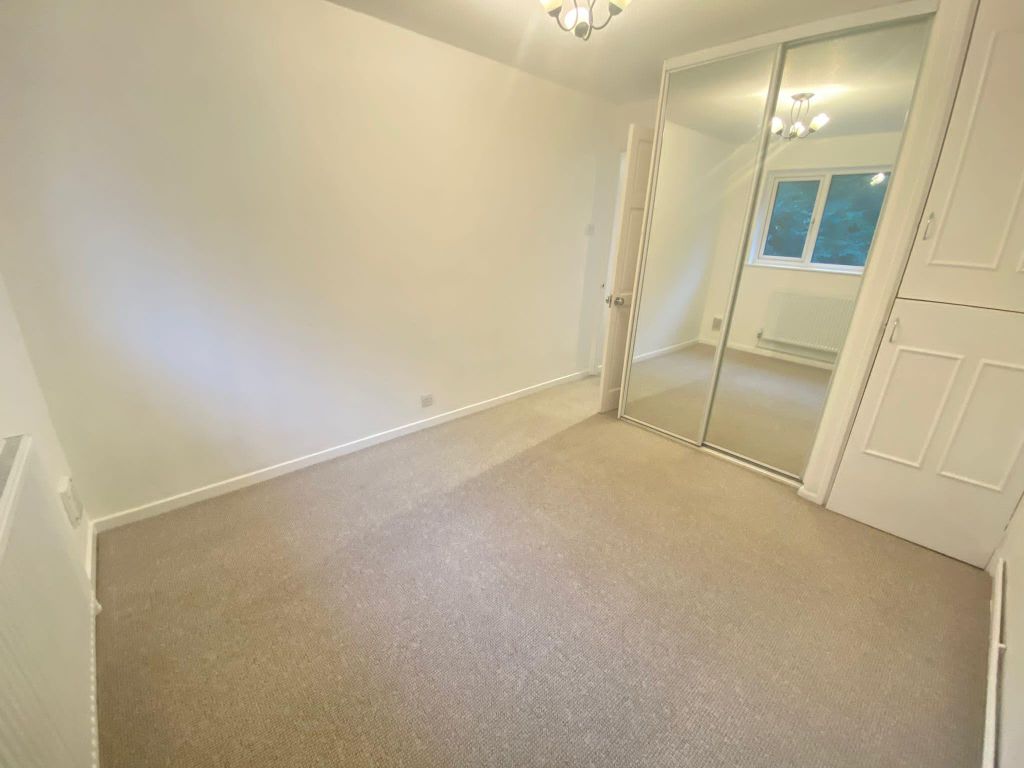 Property photo 3 of 10 Bedroom