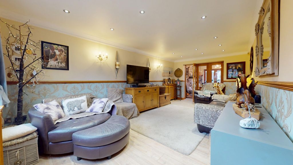 Property photo 3 of 40 4625197