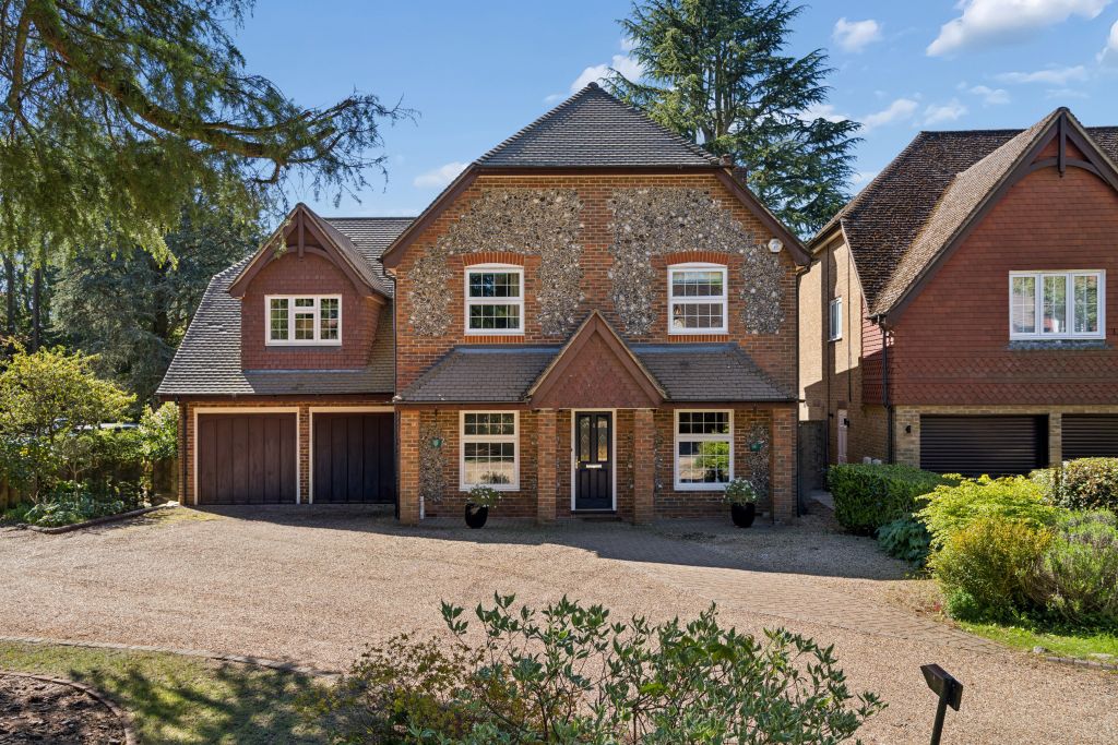 Property photo 1 of 12
