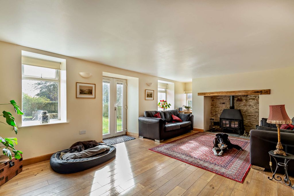 Property photo 3 of 26