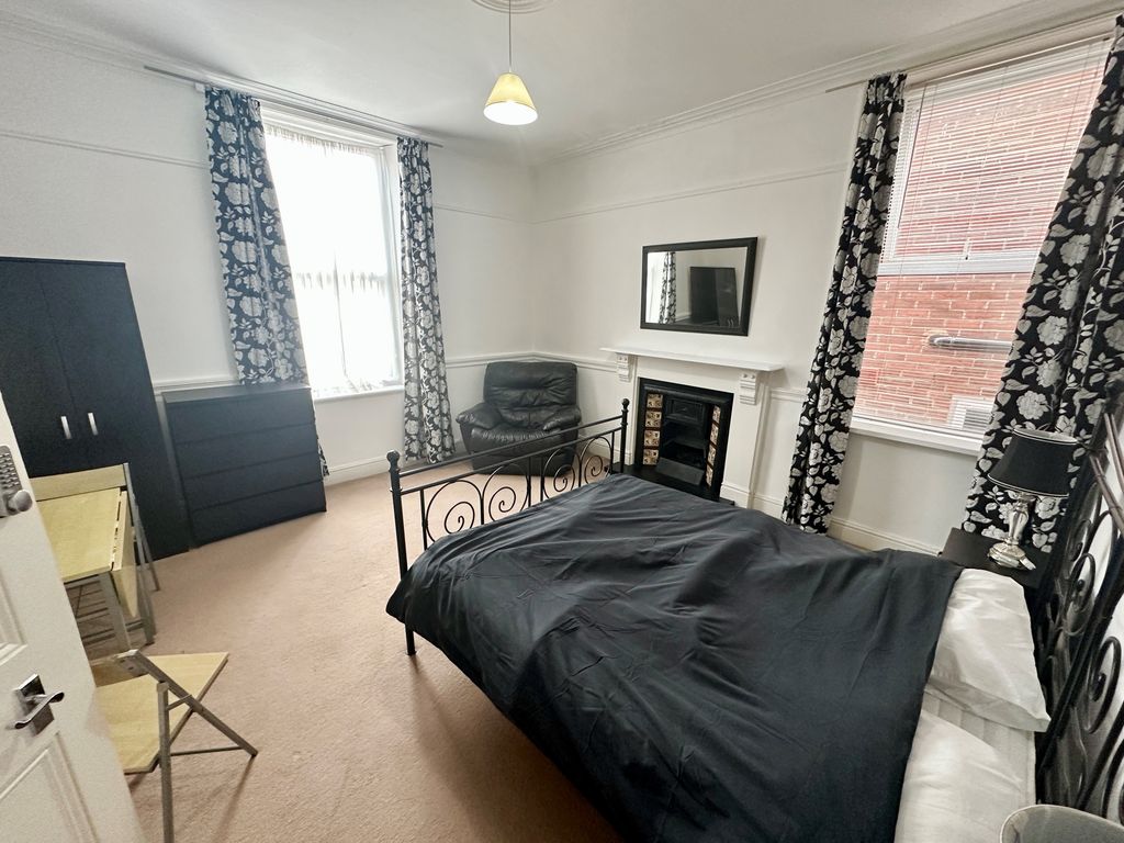 Property photo 2 of 3