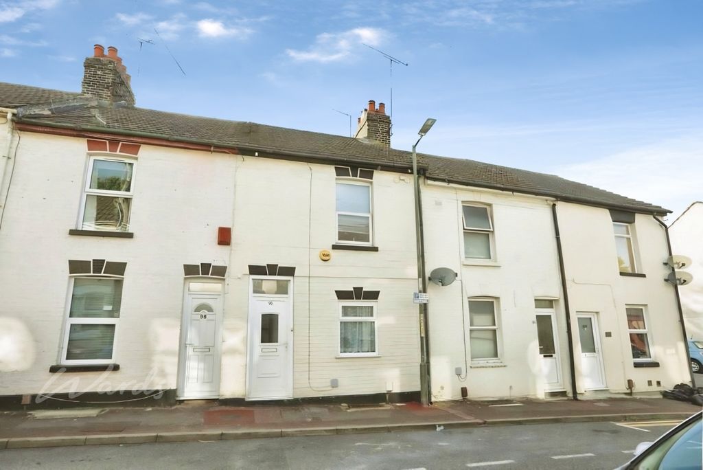 Property photo 1 of 8 Dale Front