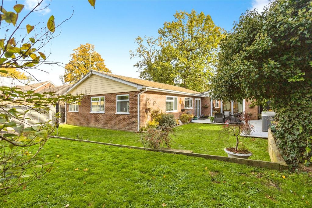 Property photo 2 of 17 Picture No. 15