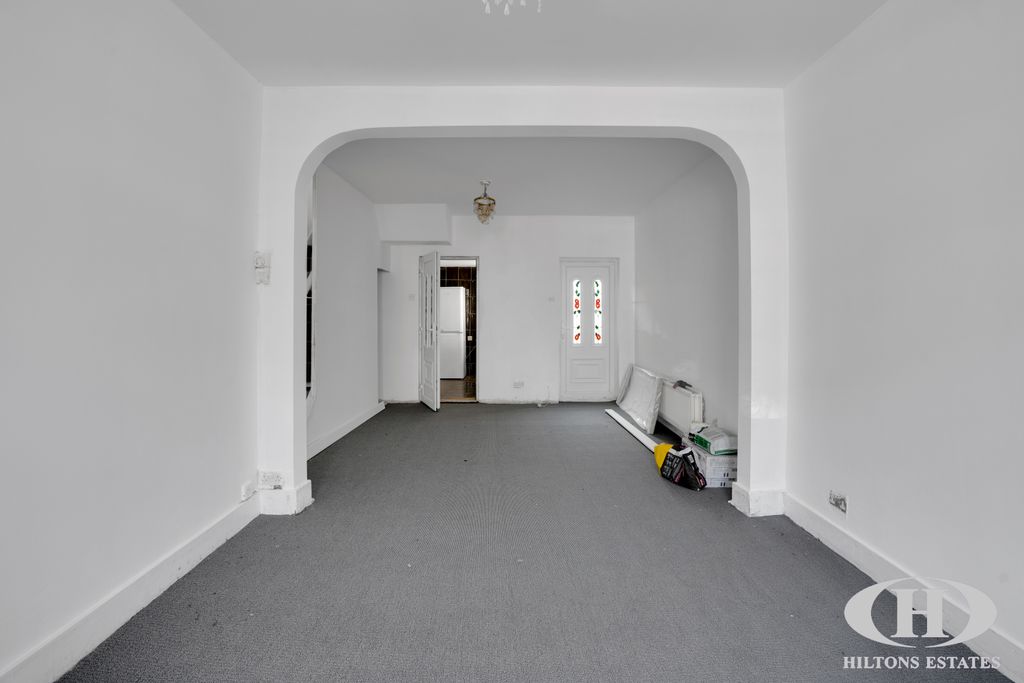 Property photo 2 of 14 Pic-1
