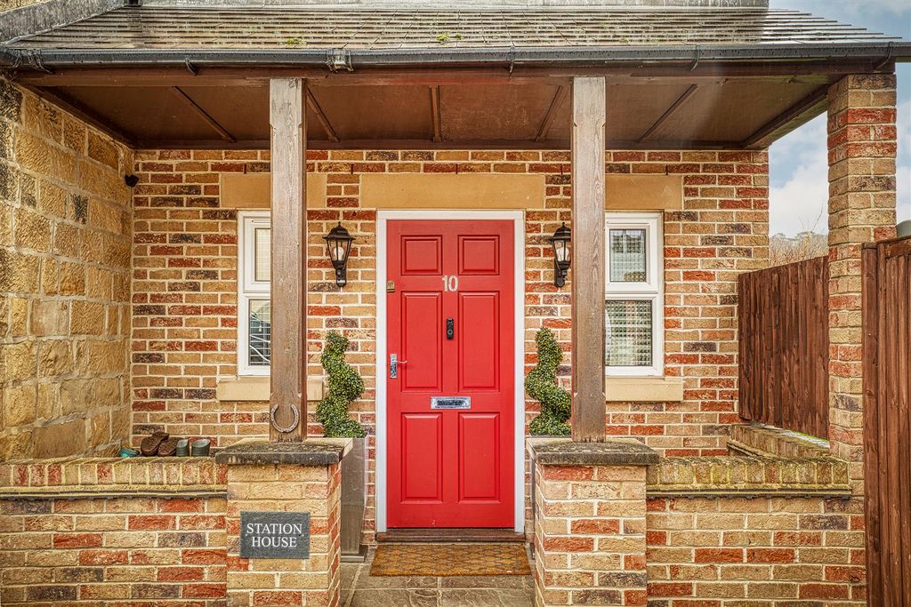 Property photo 3 of 46 E92A1001_Hdr.Jpg