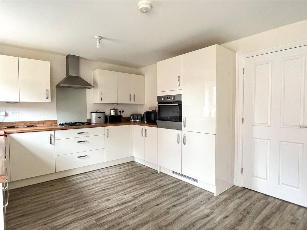 Property photo 2 of 17 Picture No. 06