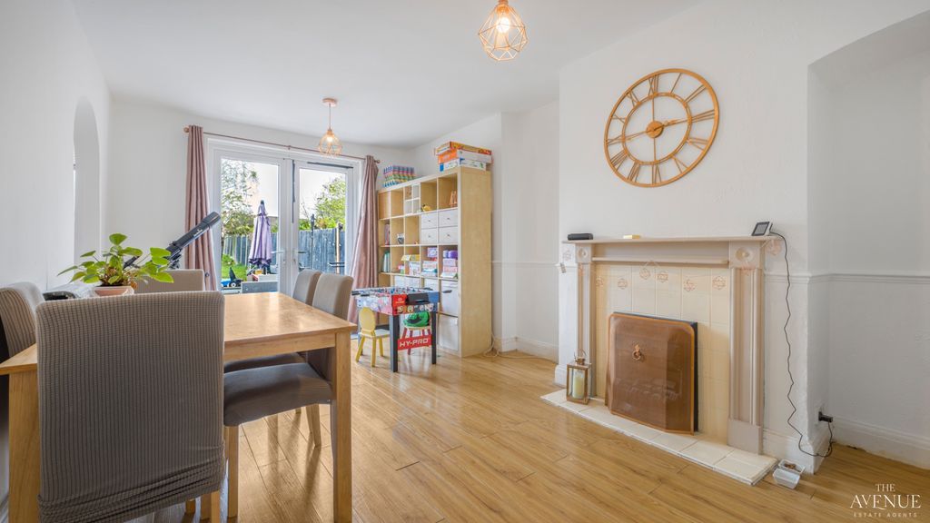 Property photo 3 of 21 3946537