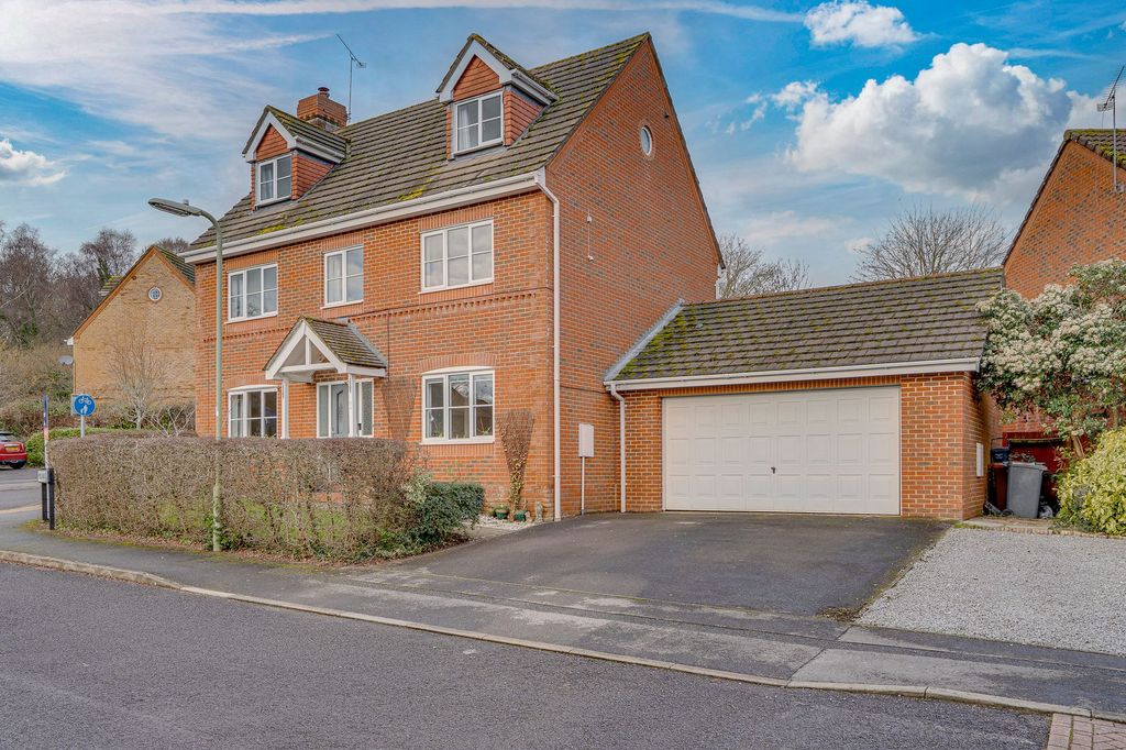 Property photo 1 of 21