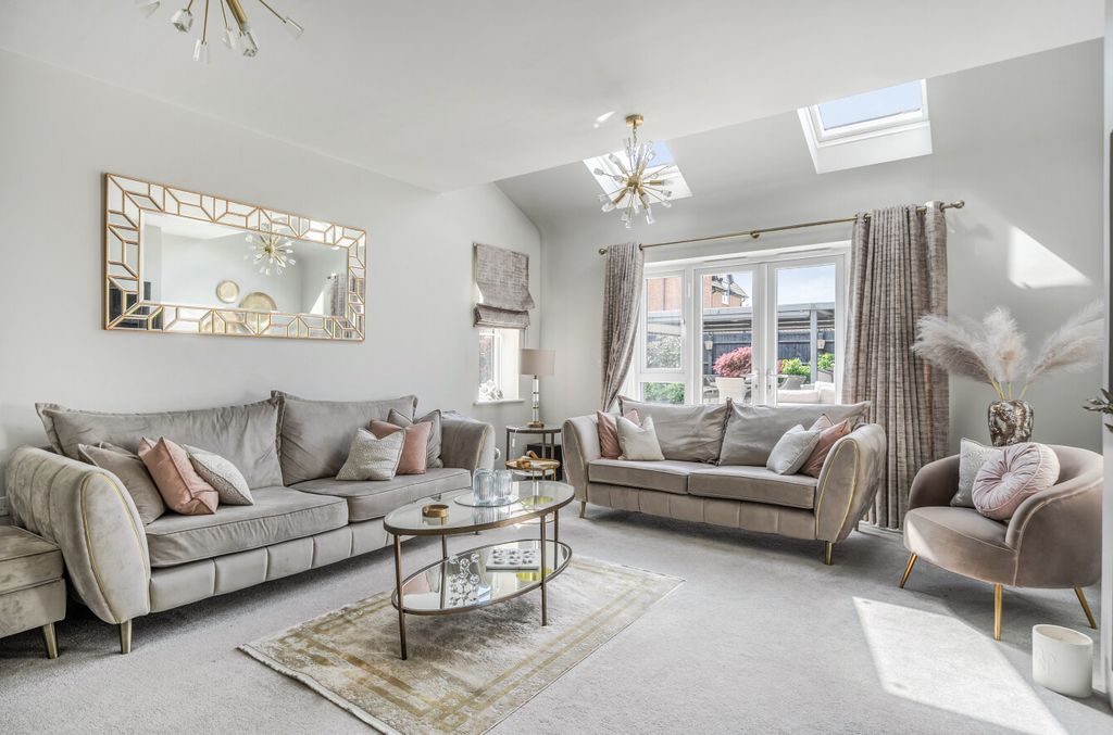 Property photo 3 of 44 1452033-24-69F0c2...