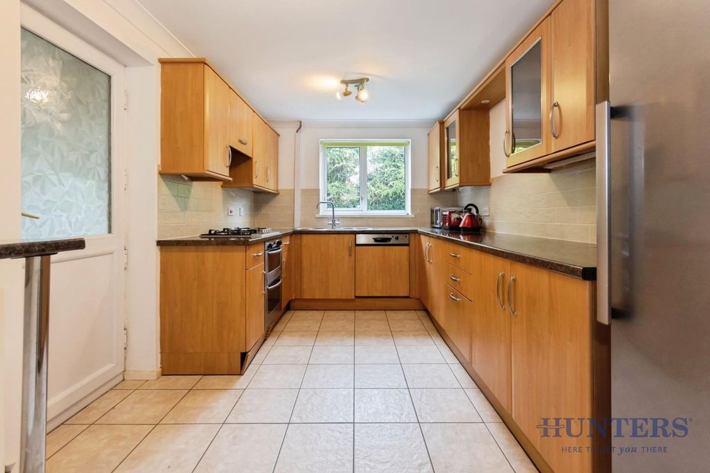 Property photo 2 of 27 Kitchen