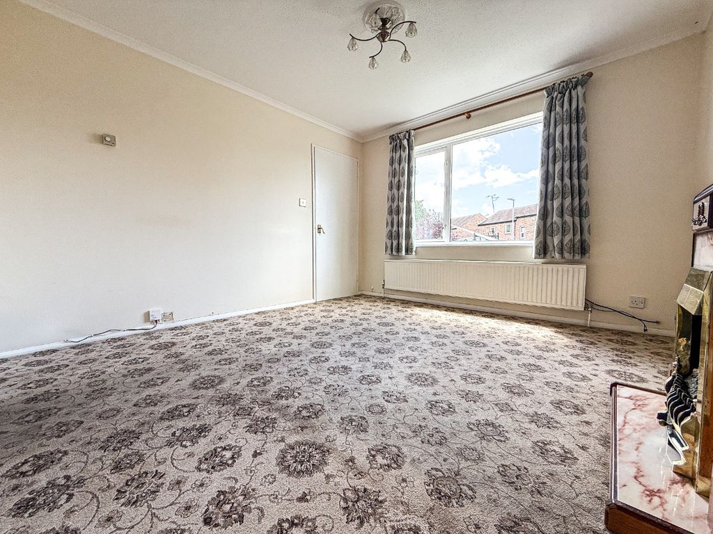 Property photo 2 of 17 4742934