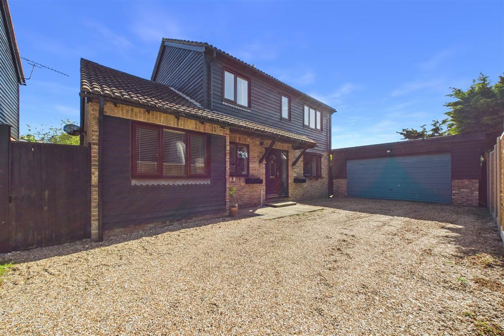 Property photo 1 of 22 Cam01894G0-Pr0298-Still057.Jpg