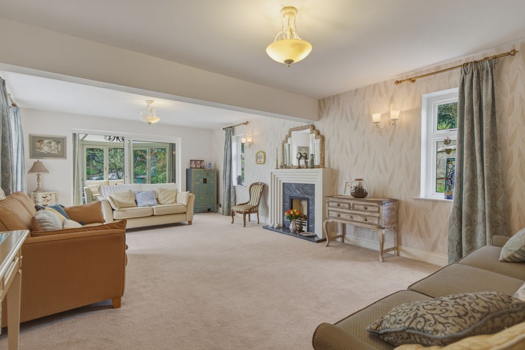 Property photo 3 of 34 Photo 30