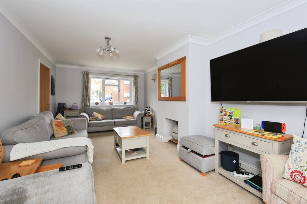 Property photo 3 of 20