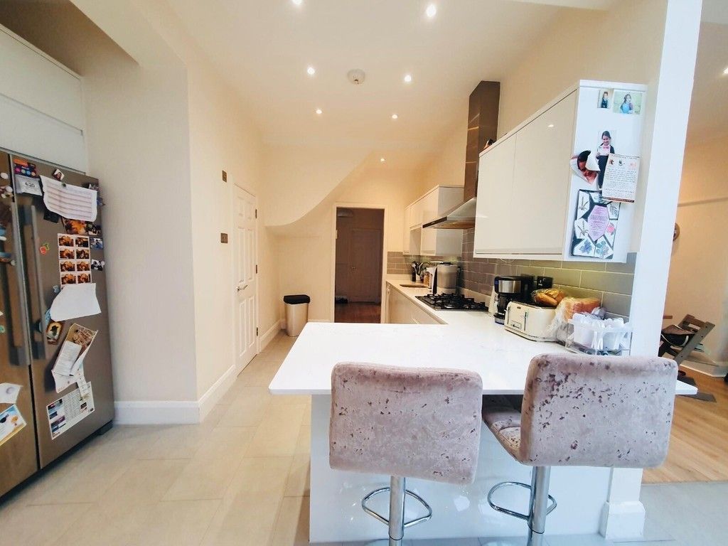 Property photo 3 of 16