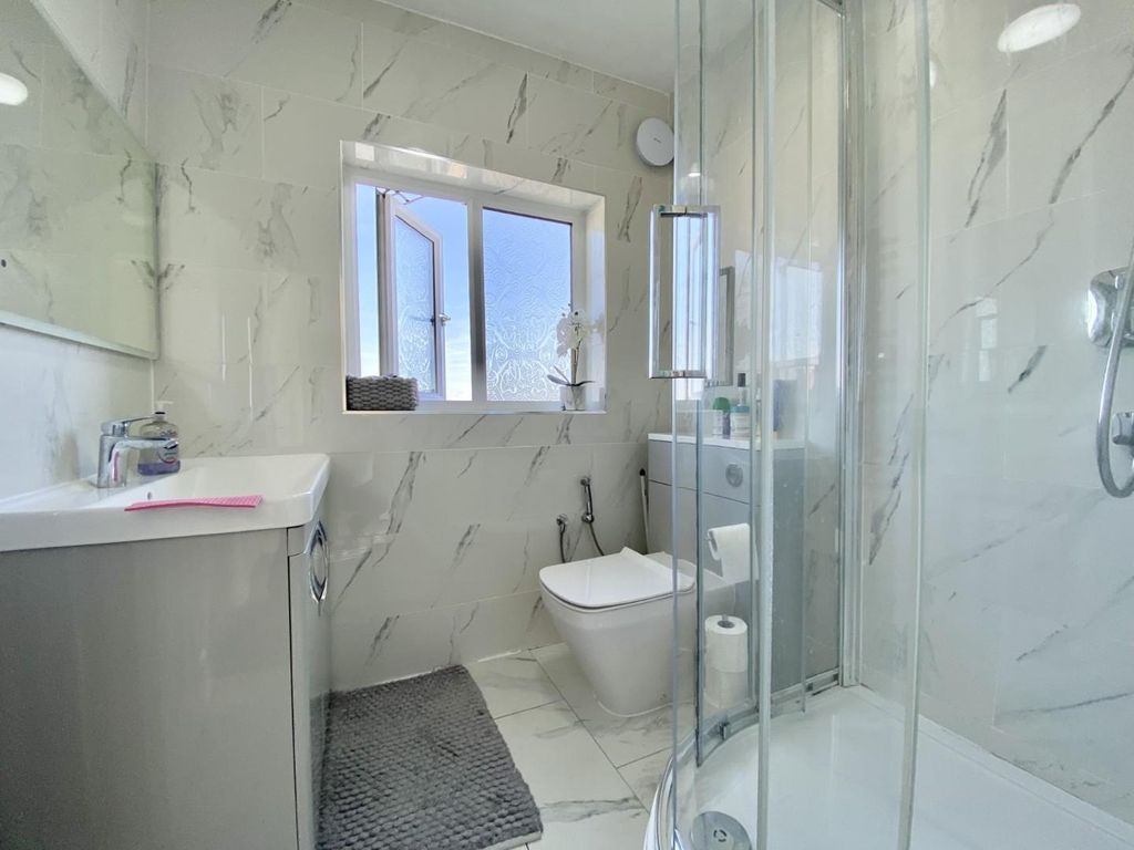 Property photo 3 of 18 Thumbnail_Img_1594.Jpg