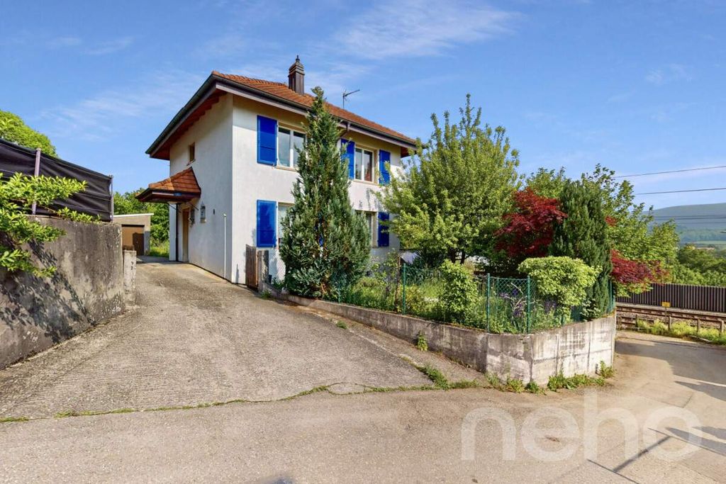 Property photo 3 of 13