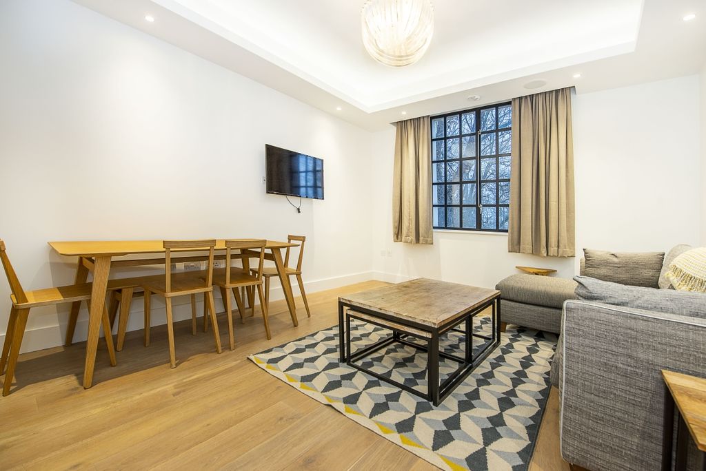 Property photo 2 of 15 Star &amp; Garter