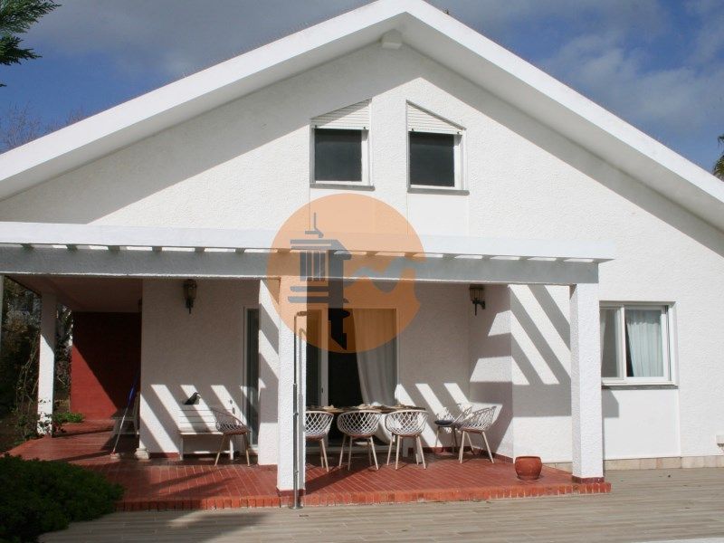 Property photo 2 of 62