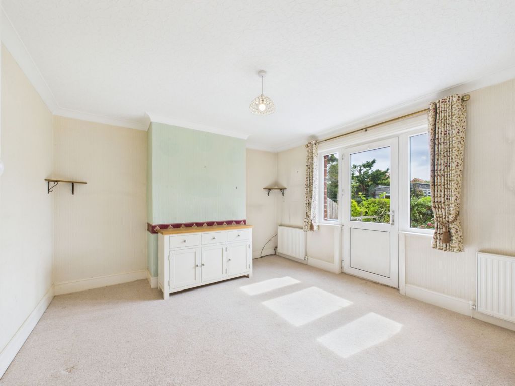 Property photo 2 of 23