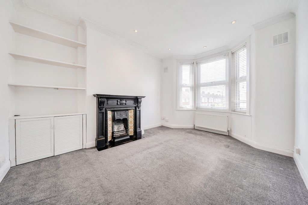 Property photo 2 of 11 1499331-8-6A6B4Ff...